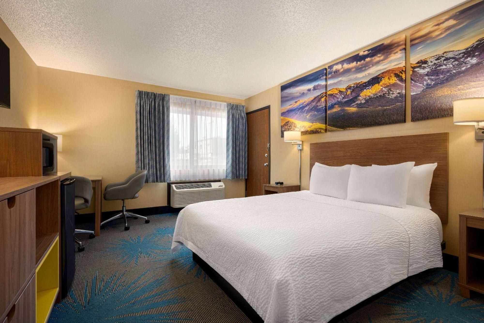 Days Inn By Wyndham Carbondale Exterior photo