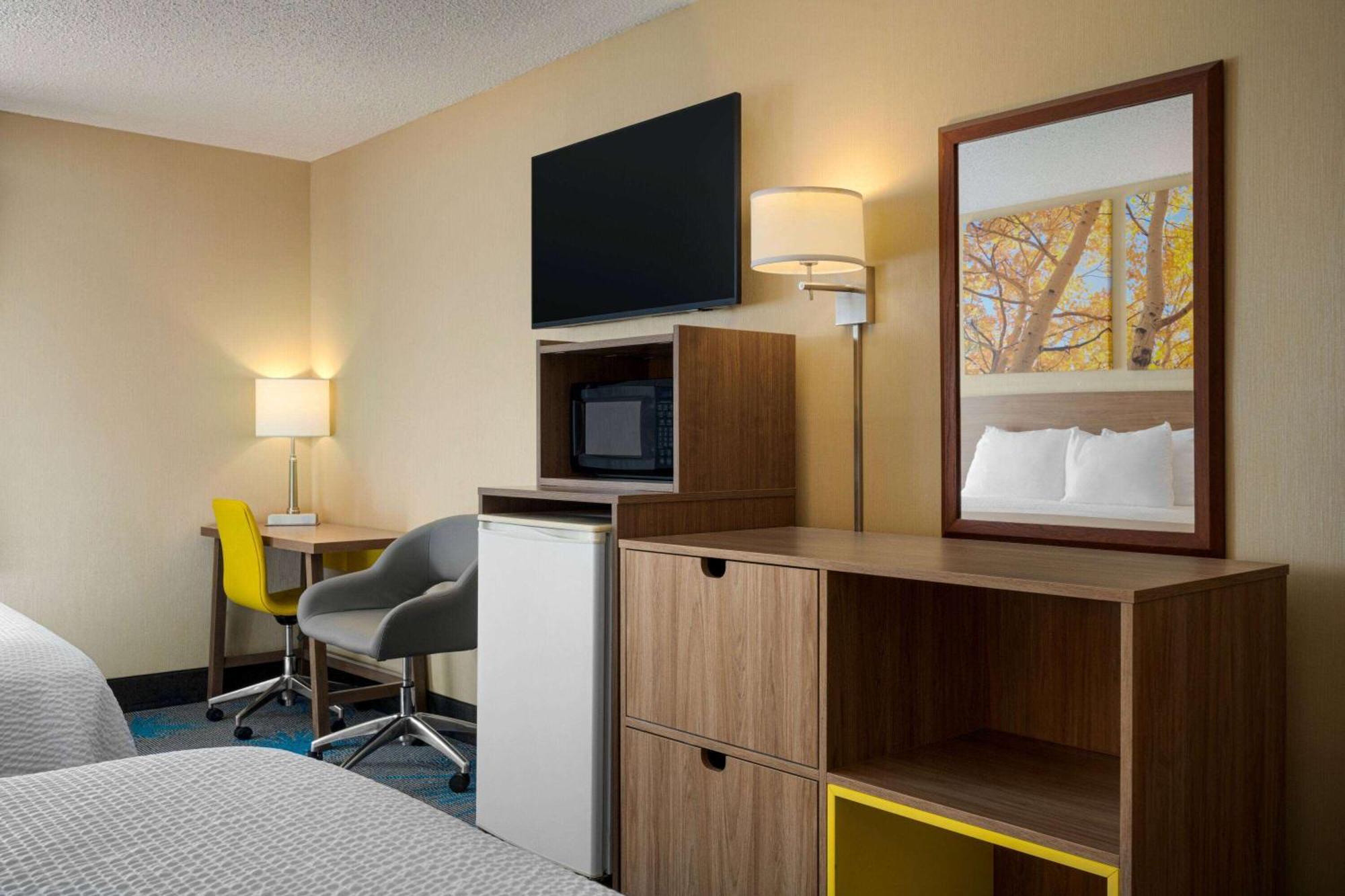 Days Inn By Wyndham Carbondale Exterior photo