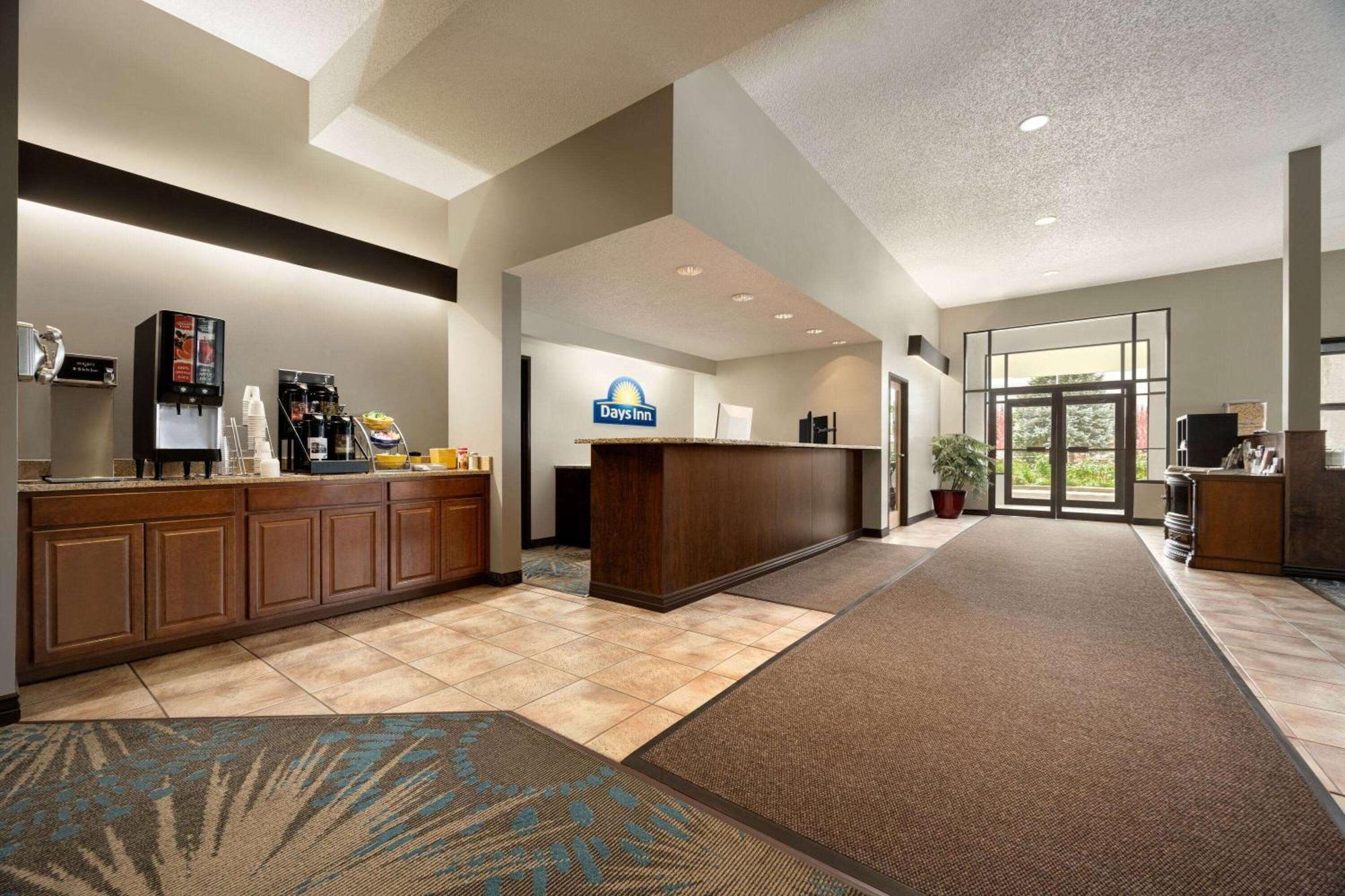 Days Inn By Wyndham Carbondale Exterior photo